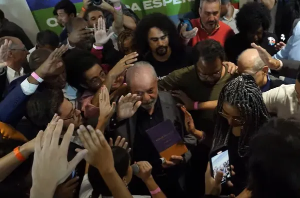 Em carta a evangélicos, Lula critica uso eleitoral da fé, defende liberdade religiosa e reforça ser contra o aborto