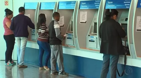 Caixa paga abono salarial complementar a 1,1 milhão de trabalhadores nesta segunda