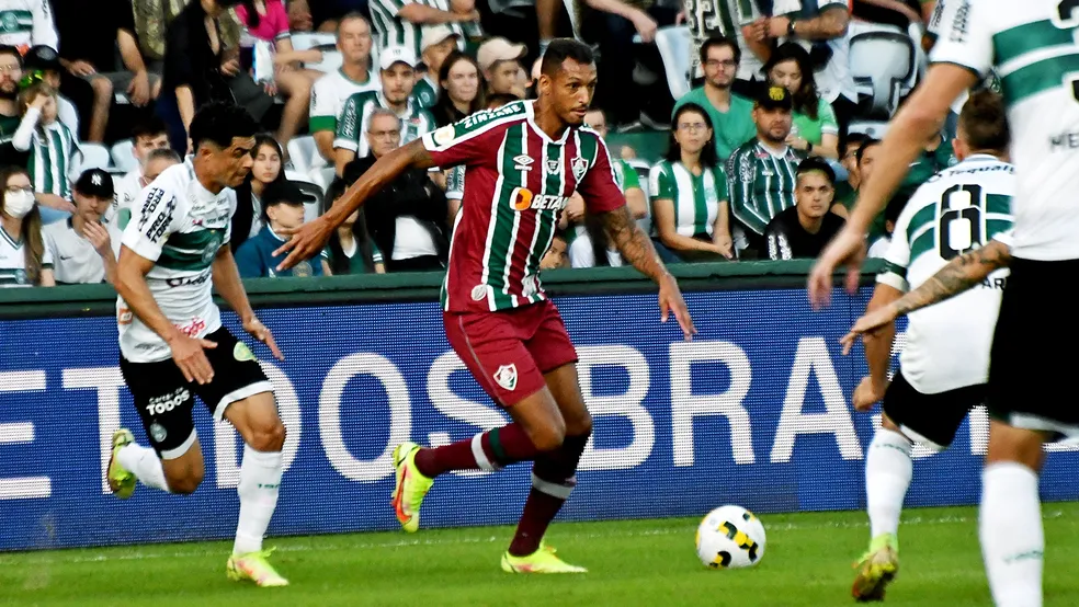 Amparado pelo Grupo City, Bahia estreita laços com o Fluminense