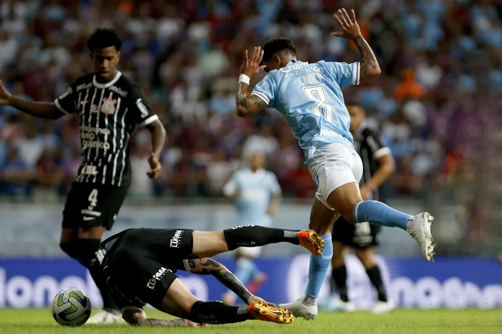 “Arame liso” mais uma vez Bahia perde chances e não sai de empate sem gols com o Corinthians