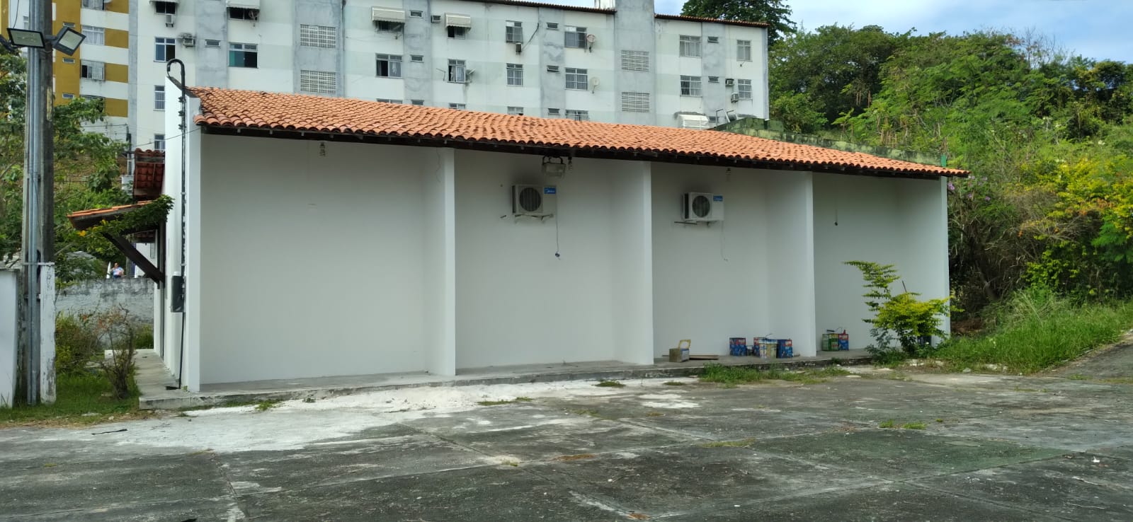 Pastor toma associação de moradores e transforma em igreja