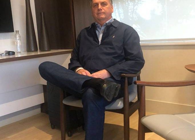 Bolsonaro diz que Cid é decente e não vai inventar nada