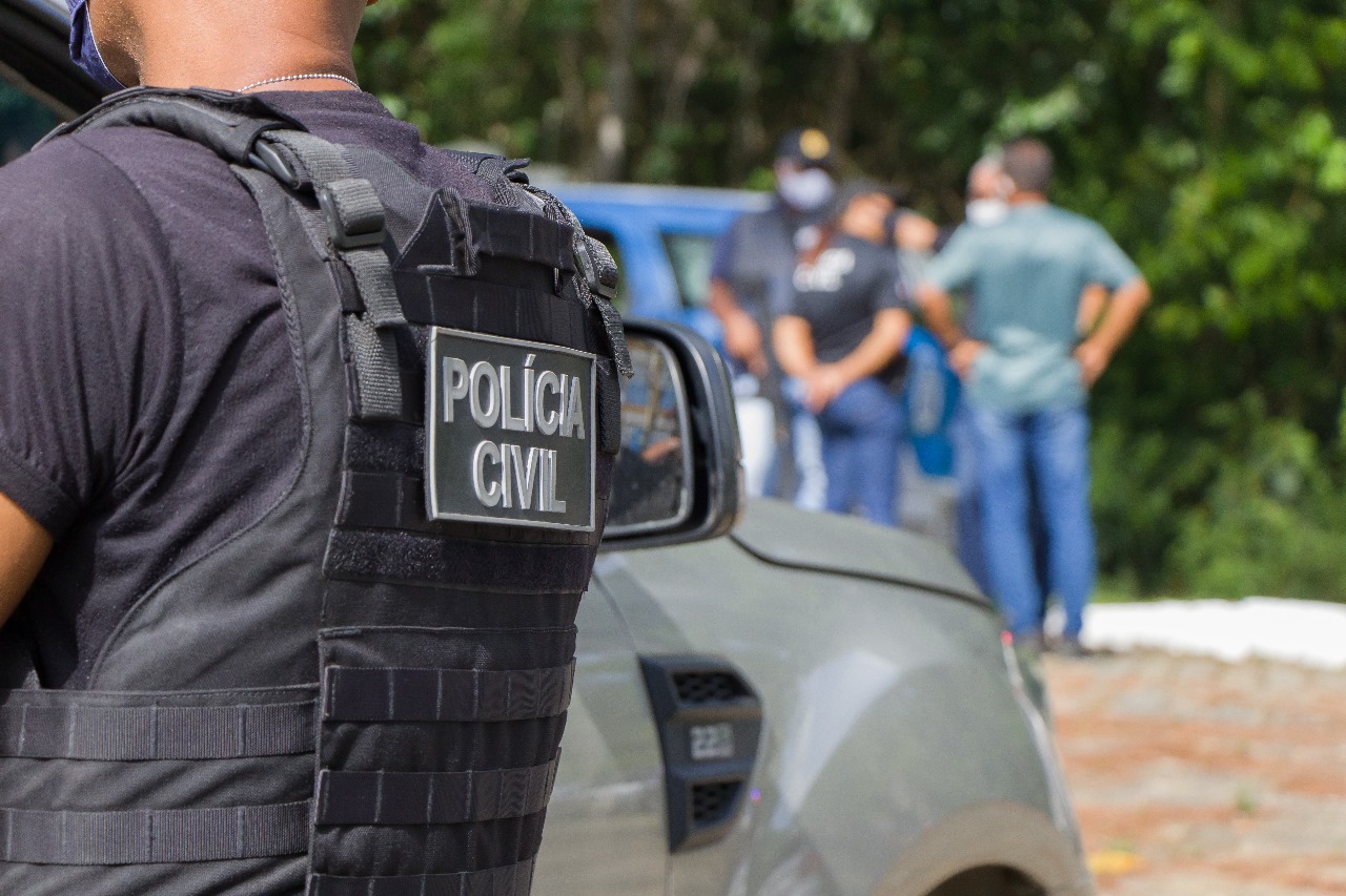 Homem que estuprou enteada tem mandado cumprido