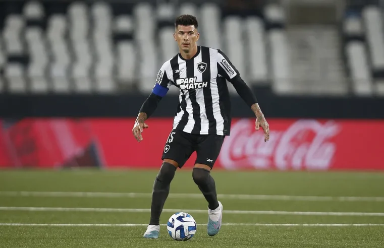 Bahia fecha a contratação de Victor Cuesta, do Botafogo