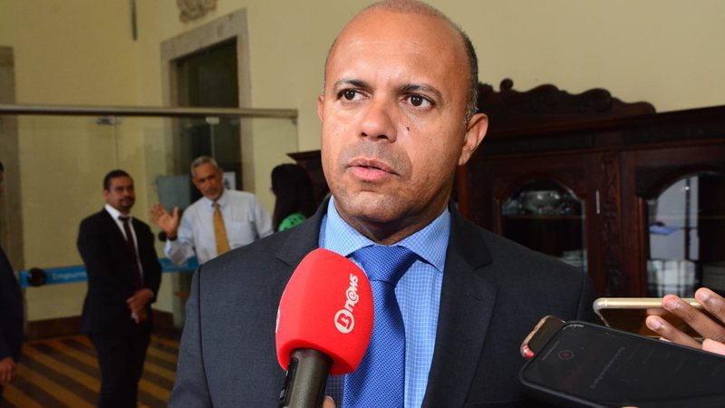 Pesquisa: Kiki Bispo contradiz Lúcio Vieira Lima e defende de Bruno Reis