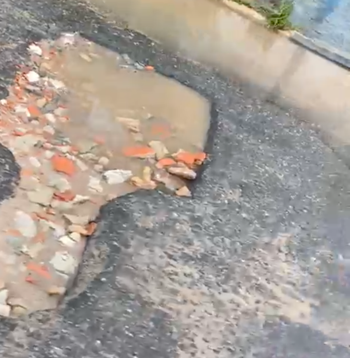 Moradores reclamam de pistas precárias em Vilas do Atlântico