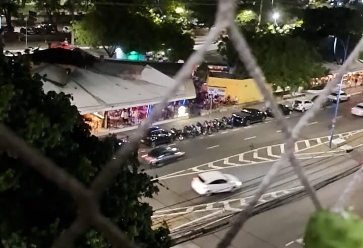Moradores do imbuí reclamam de som alto em barracas