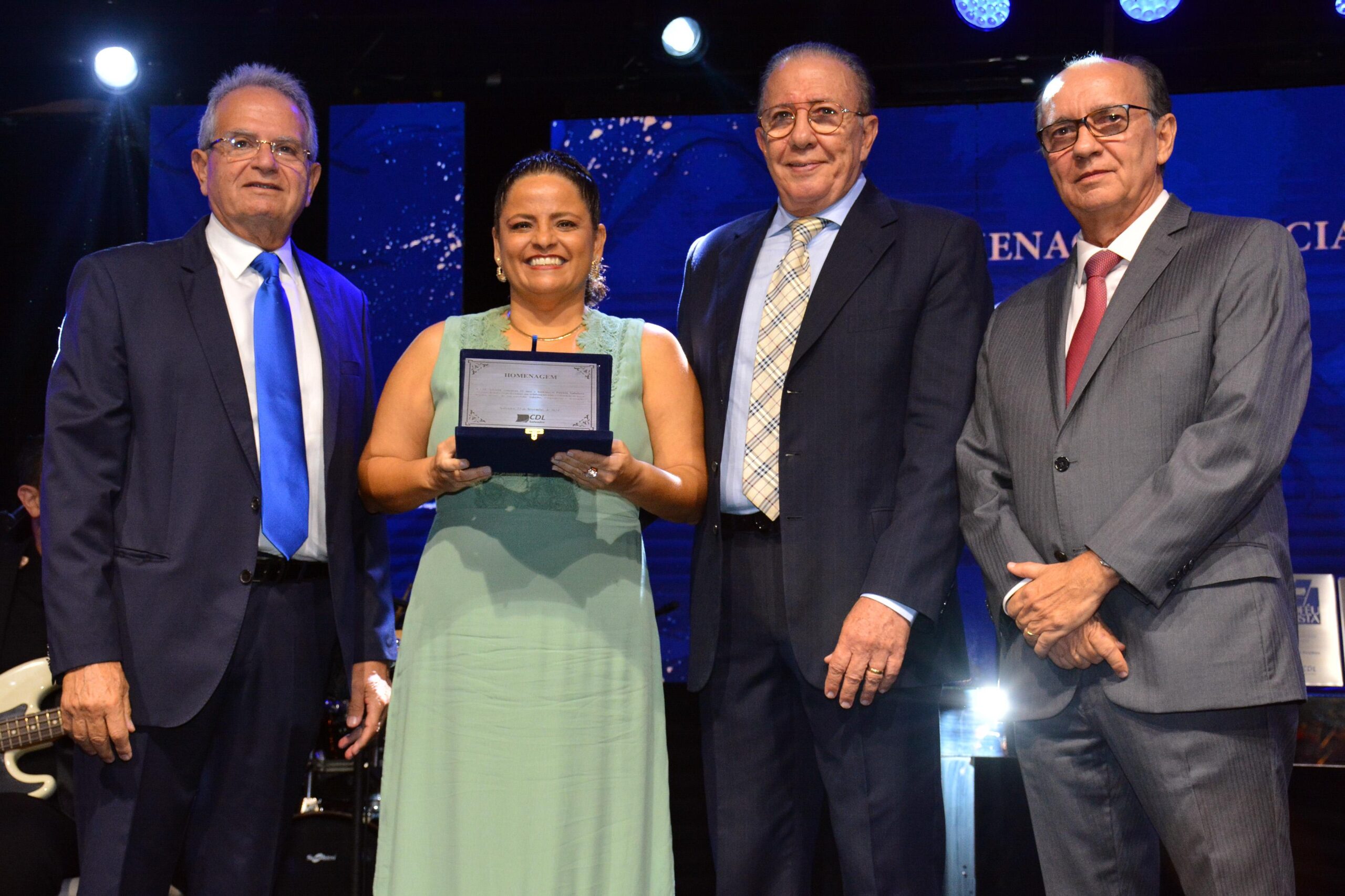 Grupo Indiana conquista troféu Lojista do Ano 2024