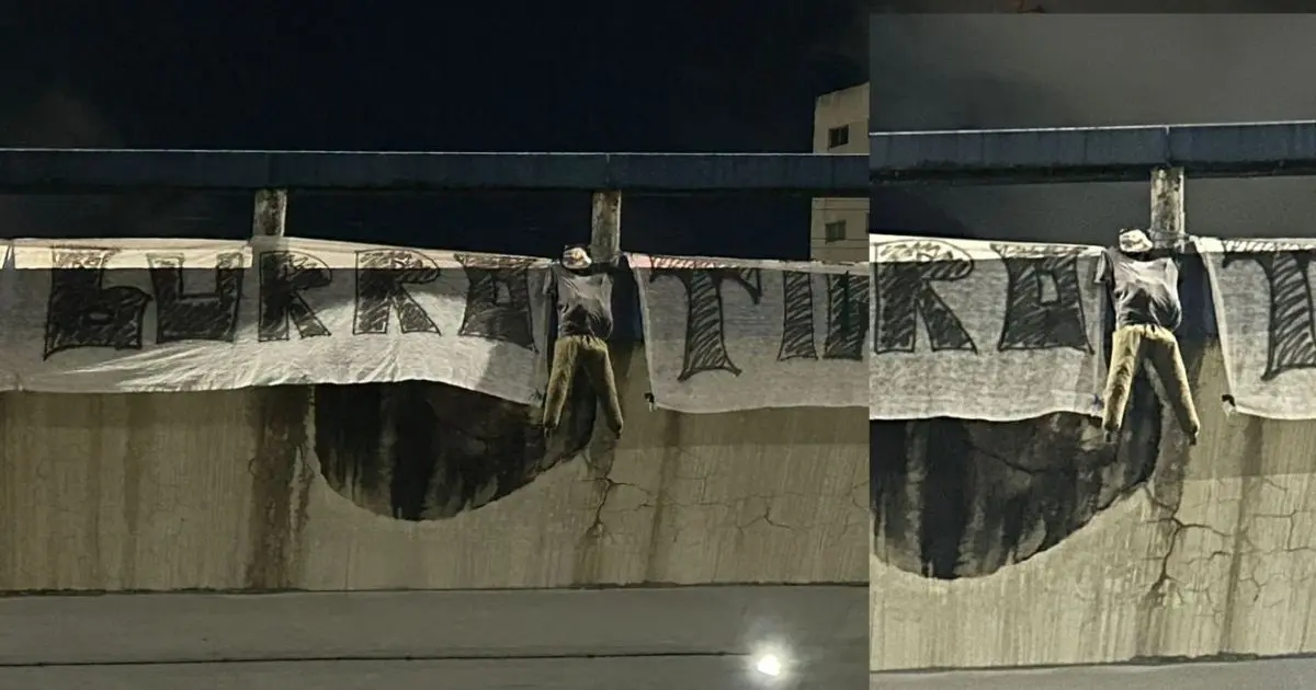Clima tenso: Torcida do Bahia pendura boneco com rosto de Rogério Ceni em viaduto de Salvador