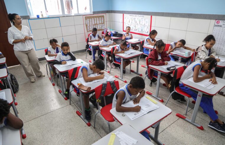 Prefeitura lança edital para contratação de 100 profissionais da educação em Salvador