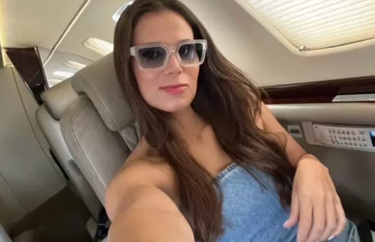 Mulher que ficou famosa após negar trocar assento em avião revela quanto ganha com publicidade atualmente
