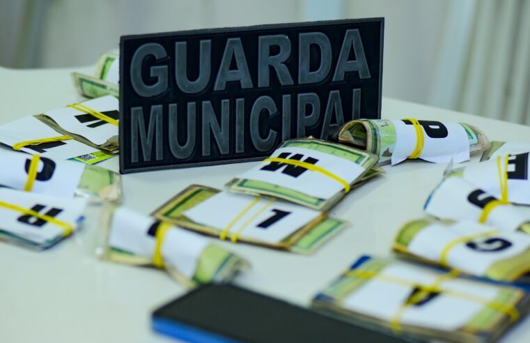 Guarda Municipal realiza entrega de documentos encontrados no Carnaval até 4 de abril
