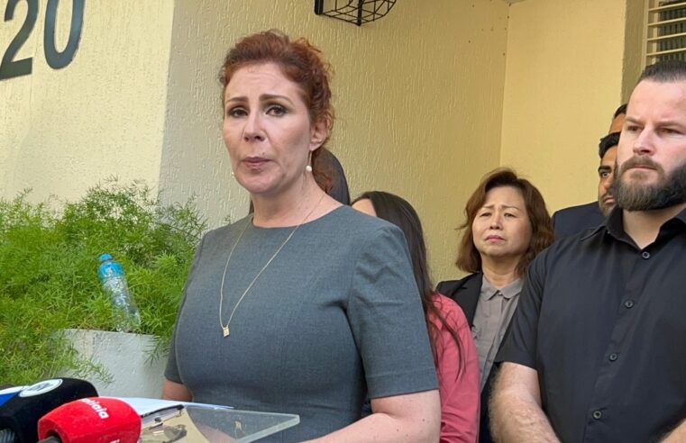 Carla Zambelli anuncia que deixou o Brasil e pedirá licença do mandato após condenação