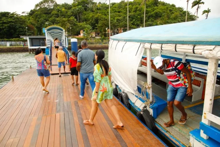 Mobilidade: Câmara de Salvador analisa viabilizar transporte marítimo que liga a Barra ao Subúrbio