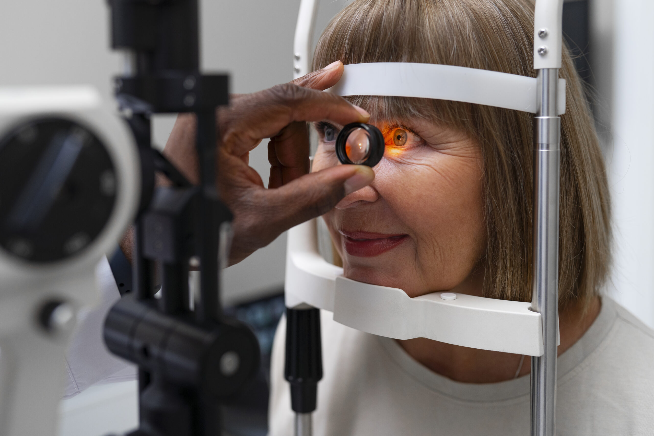 Novembro Azul também alerta para a retinopatia diabética, uma das principais causas de cegueira